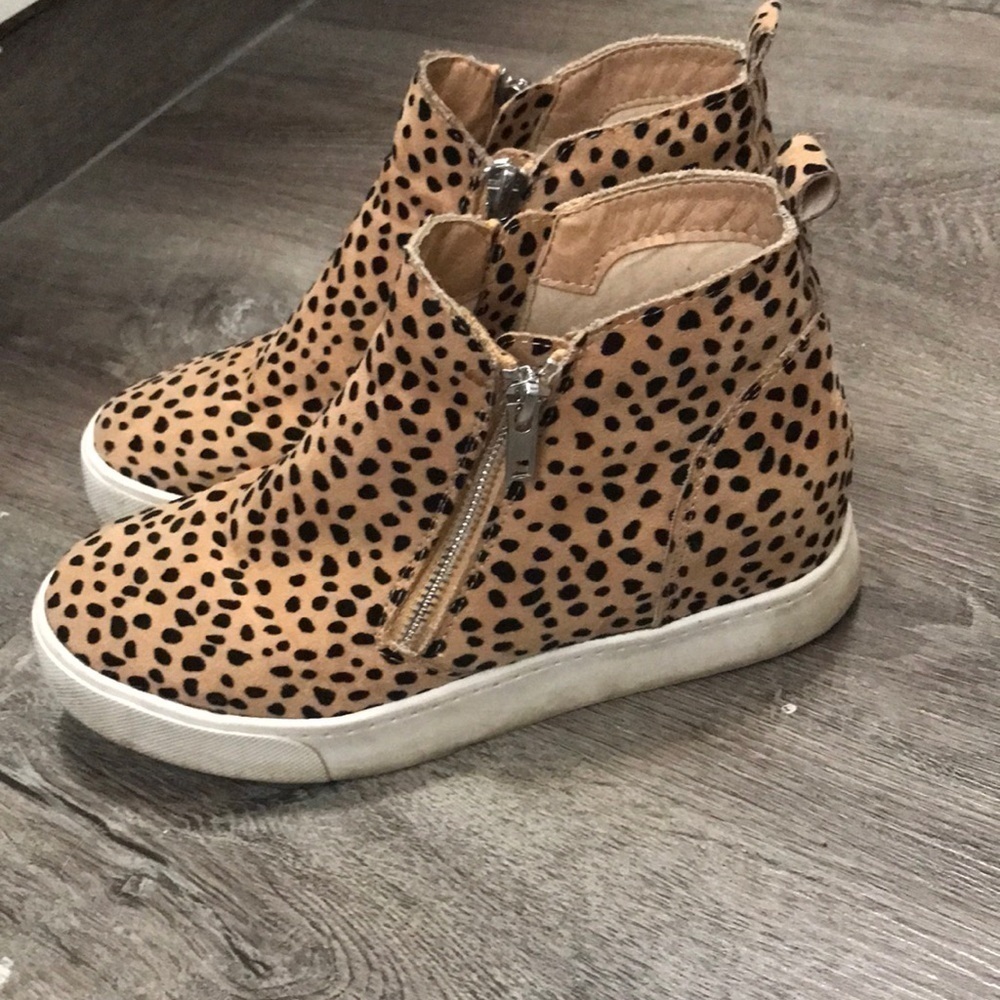 GUC  soda platform sneakers